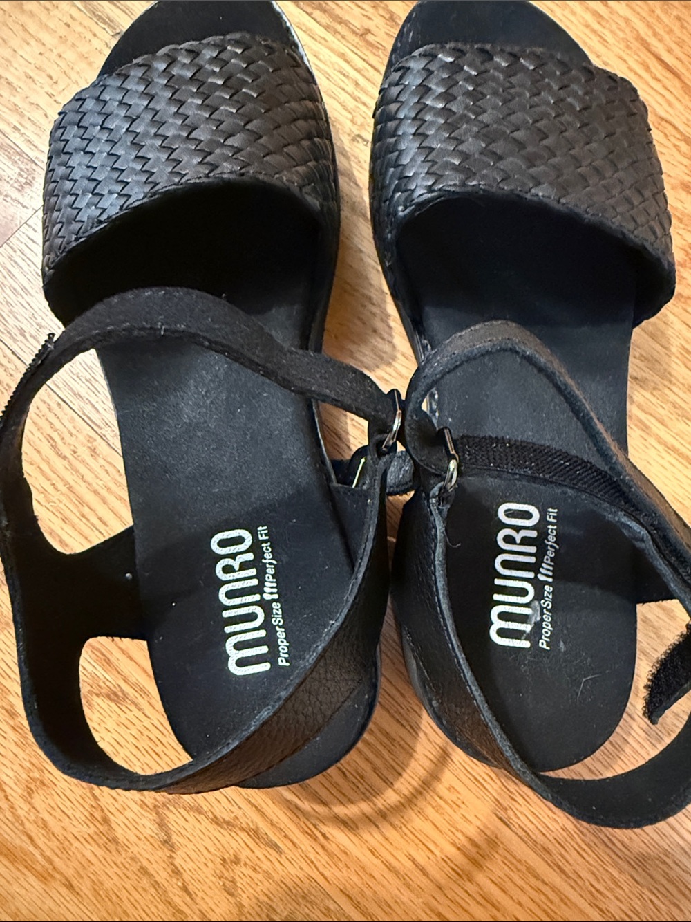 Munro Women's Conner Ankle Strap Platform Sandal Black - Picture 5 of 9